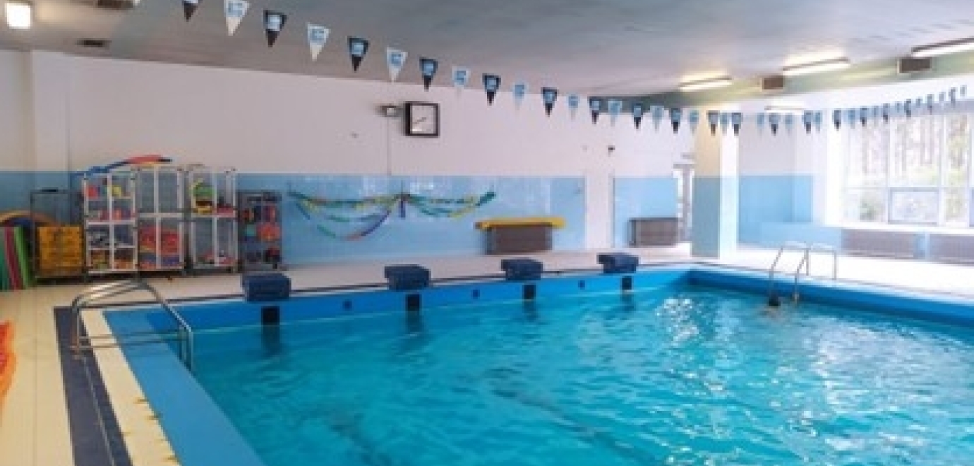 Bazén ZŠ Weberova na Praze 5 prochází kompletní rekonstrukcí